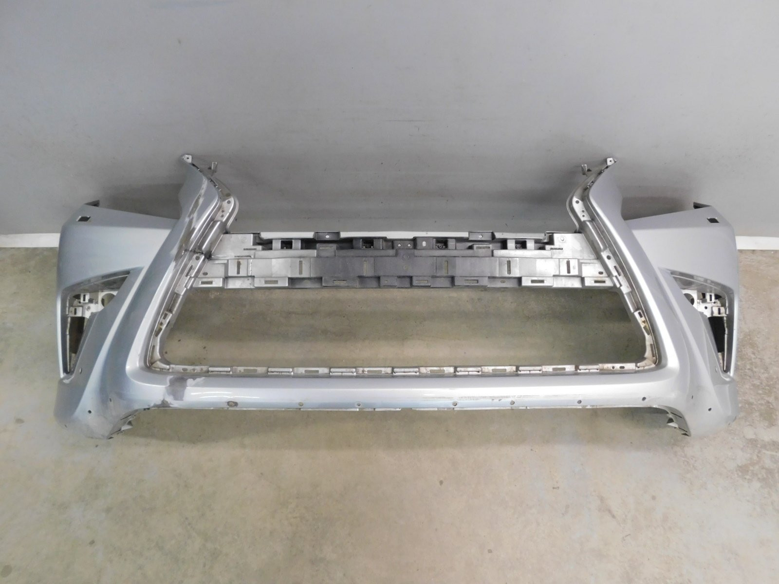 Бампер передний Lexus GX 460 2009>