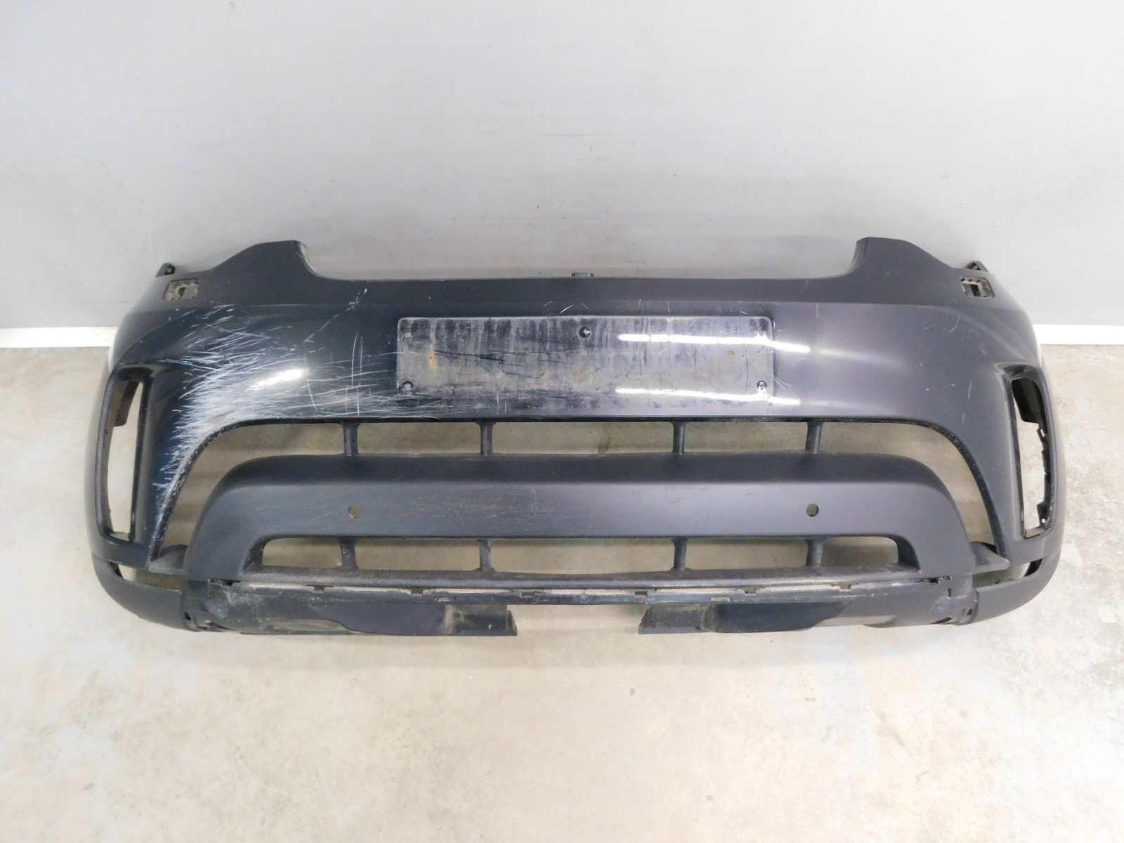 Бампер передний Land Rover Discovery V 2017>