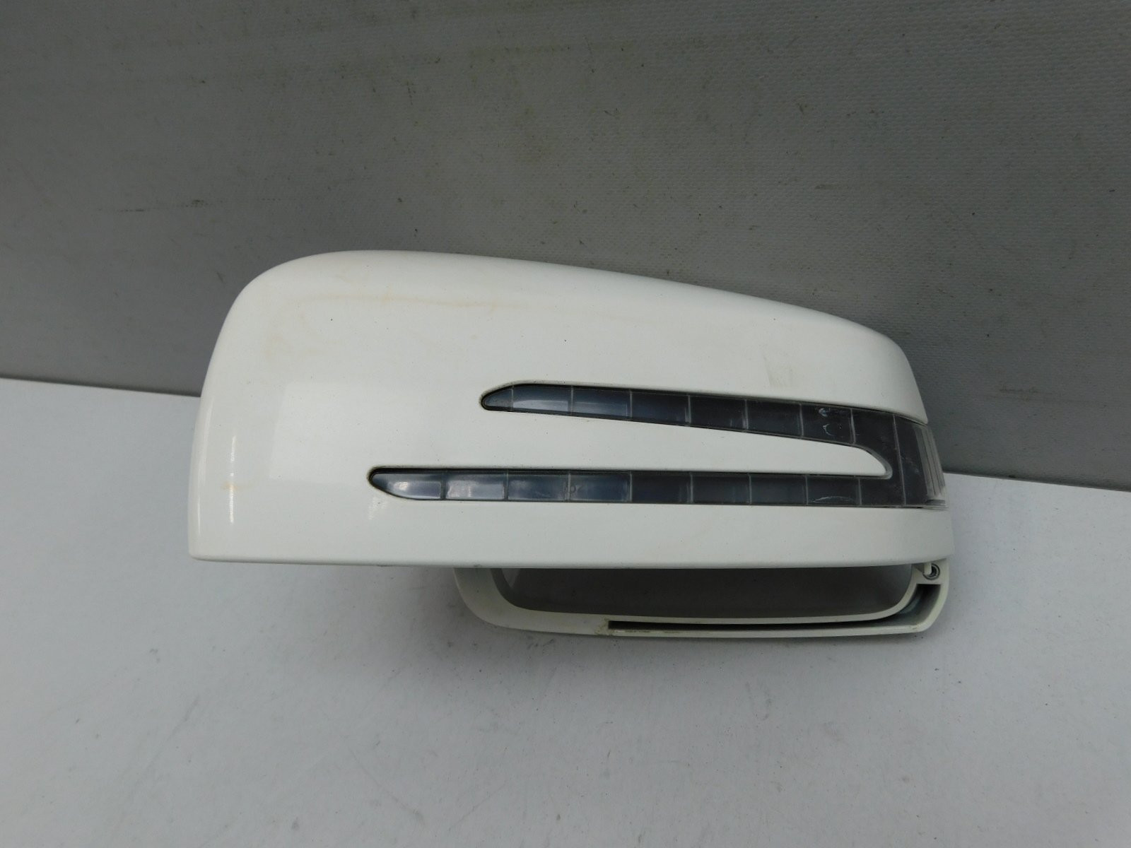 Накладка зеркала левого Mercedes-Benz E-Klasse W212 2009>