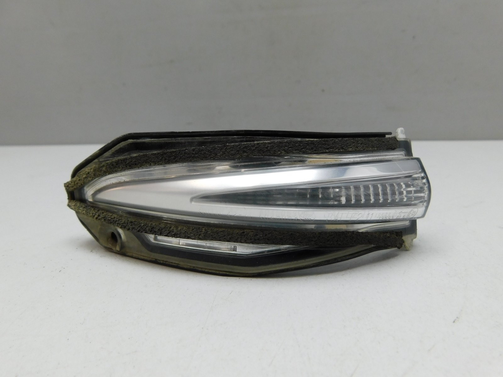 Повторитель указателя поворота Toyota RAV 4 2013-2019