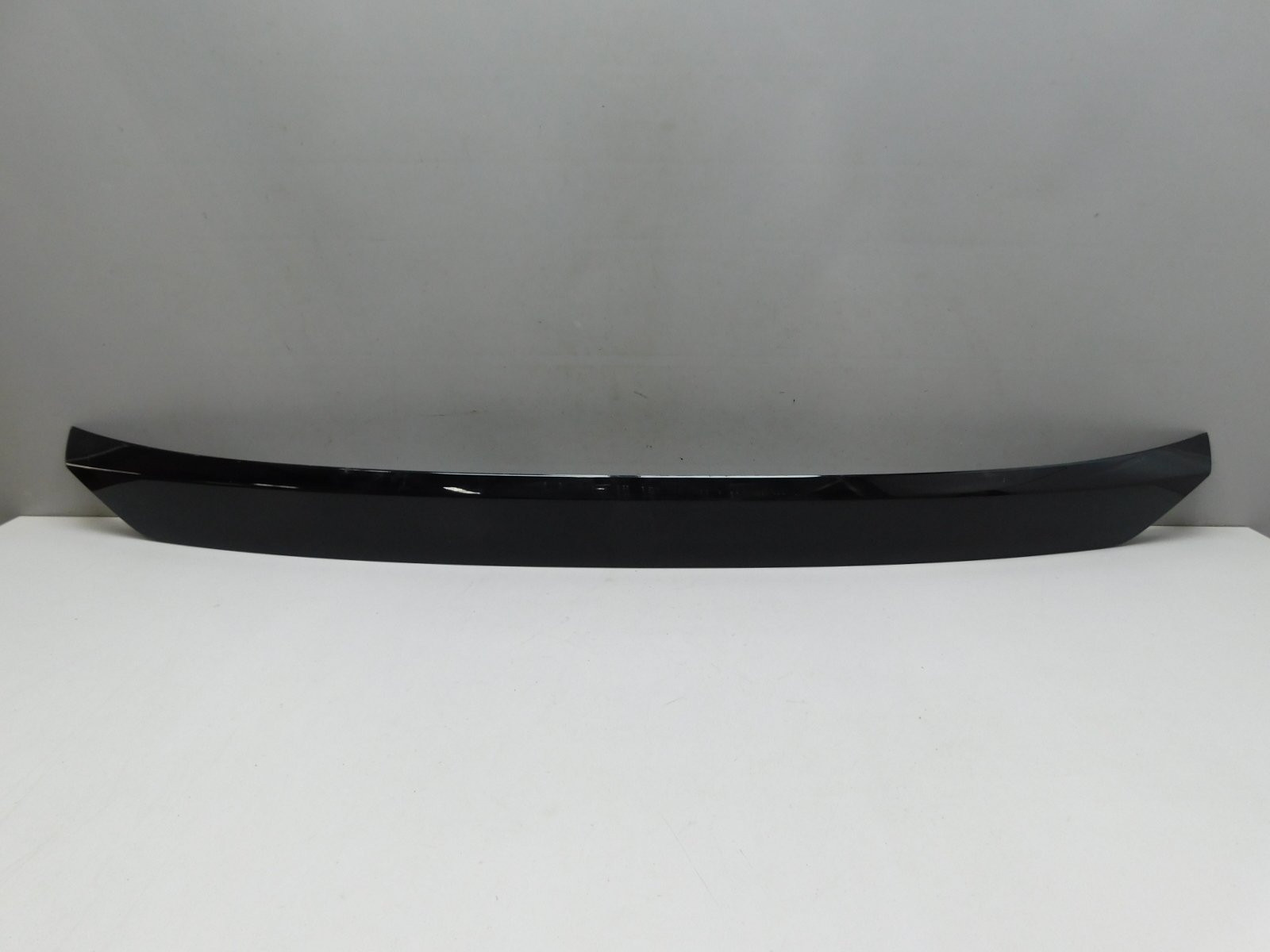 Накладка двери багажника Toyota RAV 4 2013-2019