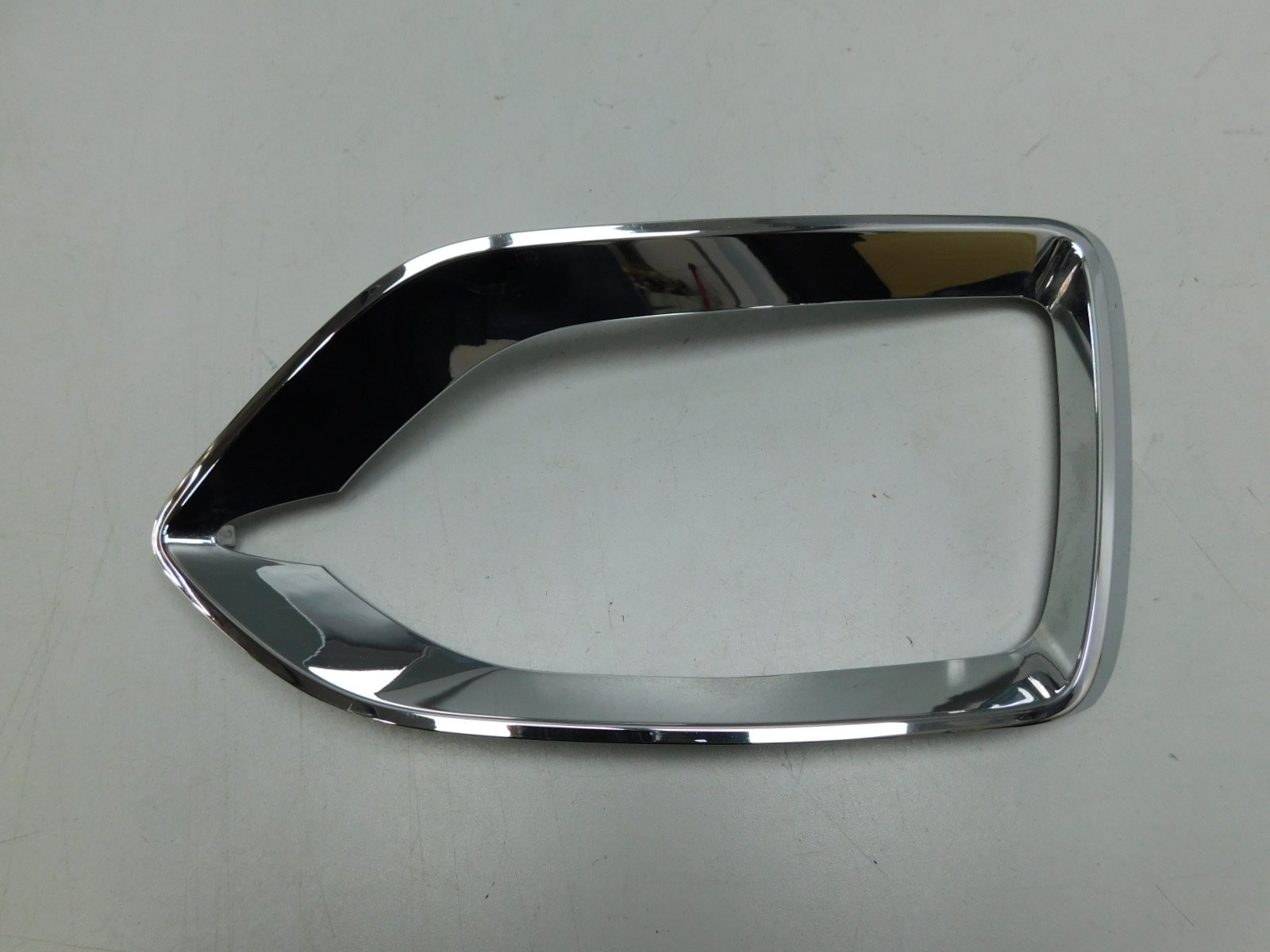 Решетка в бампер правая Hyundai Solaris 2017>