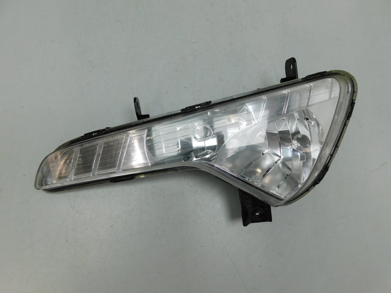 Фара противотуманная левая Kia Sportage 2010-2015