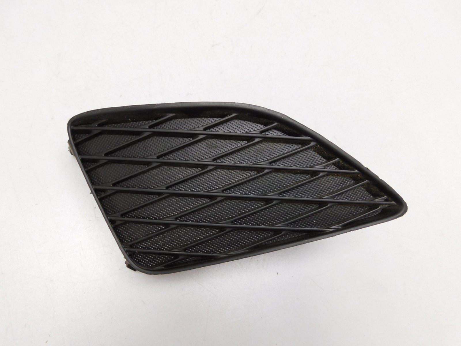 Решетка в бампер правая Toyota Corolla E15 2006-2013