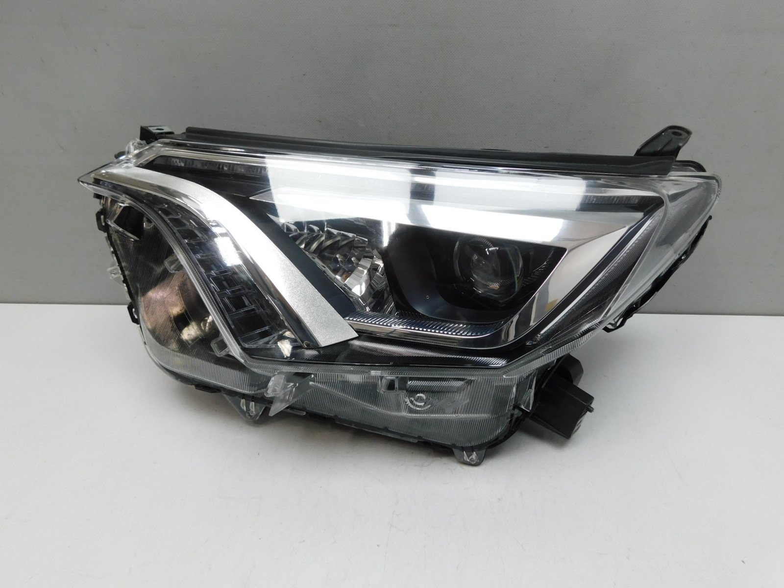 Фара левая Toyota RAV 4 2013-2019