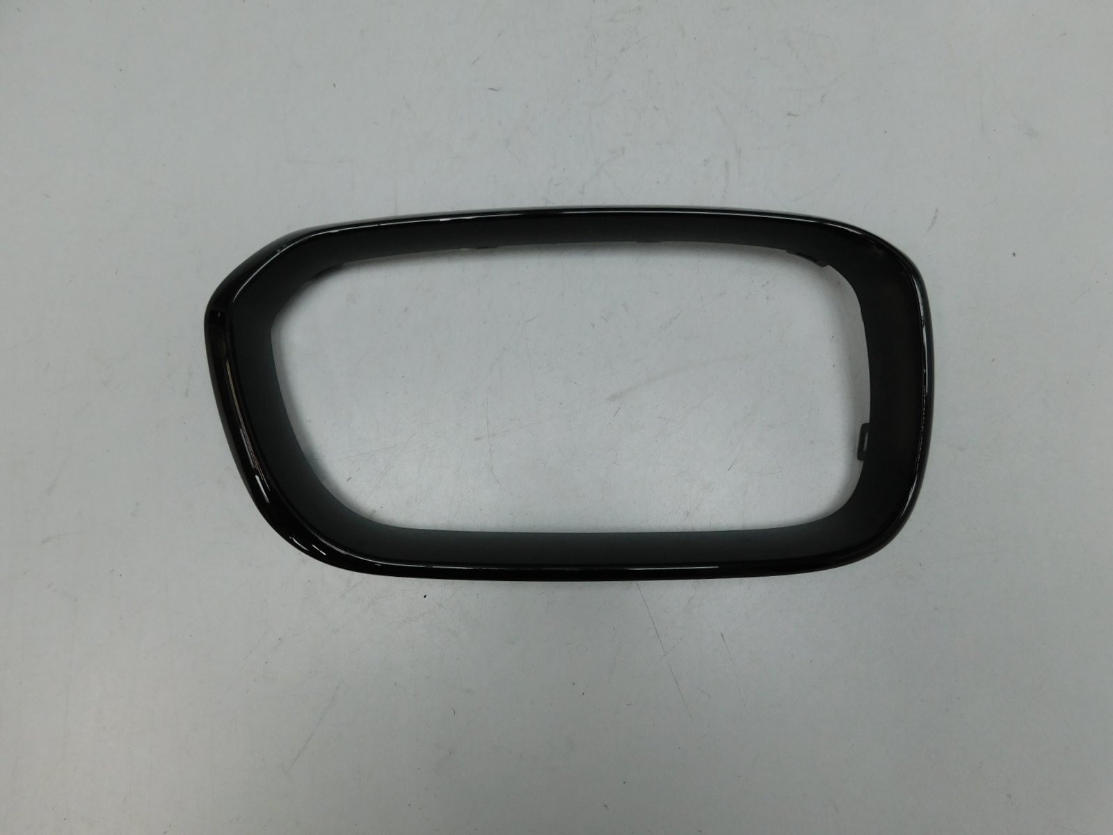 Накладка на решетку радиатора BMW 1-серия F20/F21 2011>