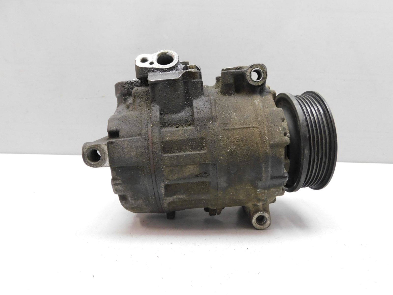 Компрессор кондиционера Volkswagen Transporter T5 2003-2015