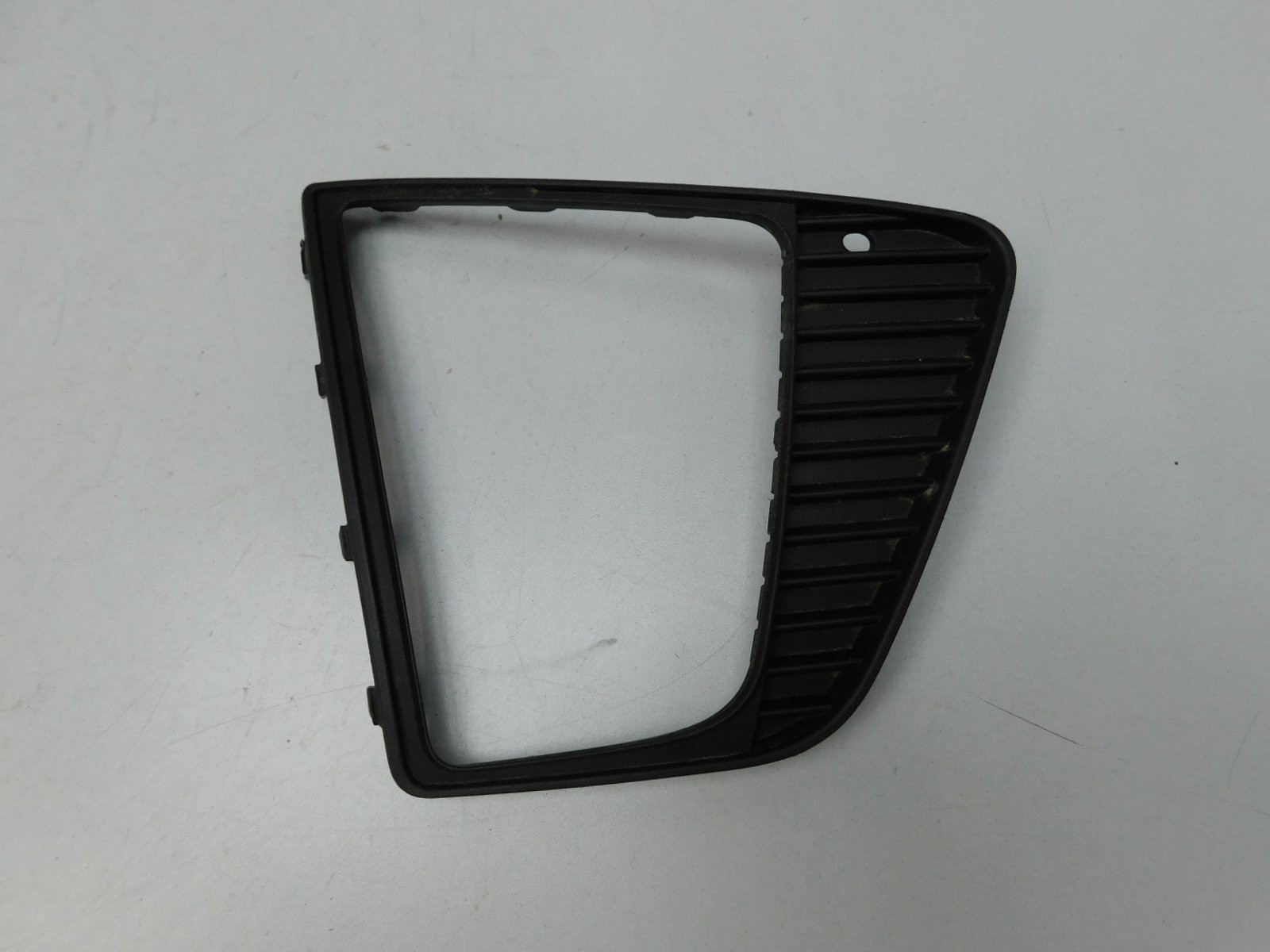 Решетка в бампер правая Hyundai Creta 2016>