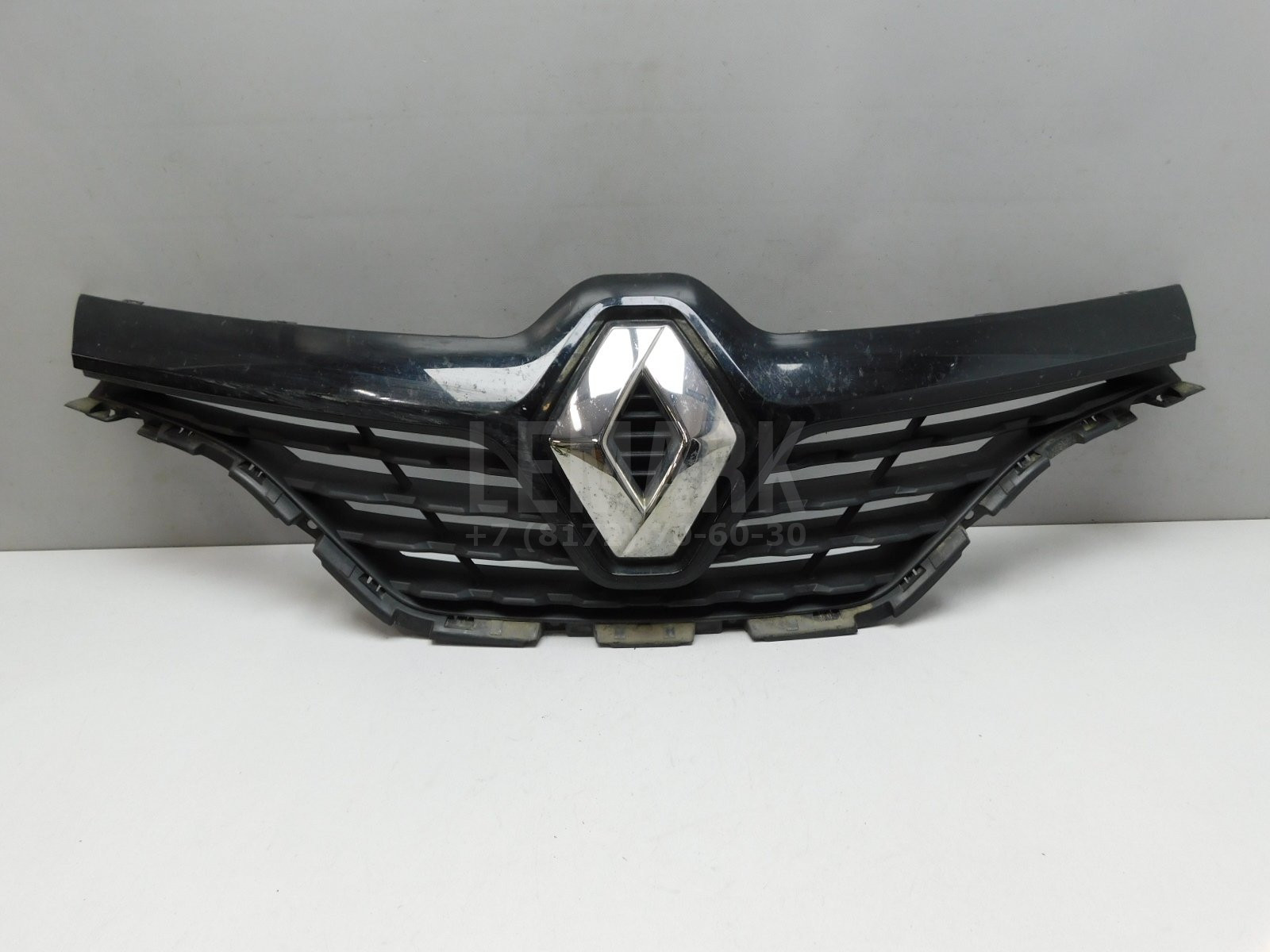 Решетка радиатора Renault Kaptur 2016> 623103985R