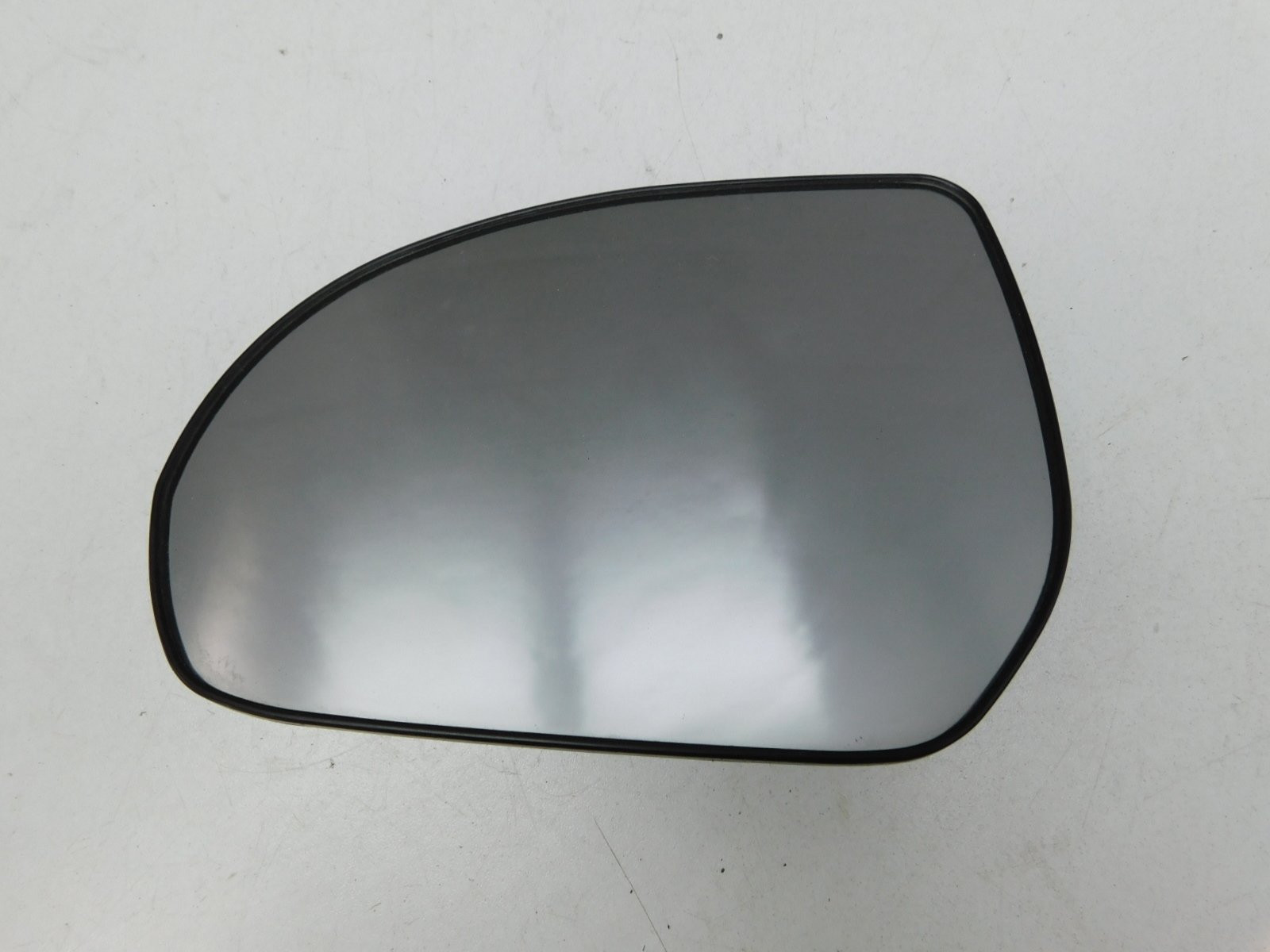 Стекло зеркала левого Kia Rio 2011>