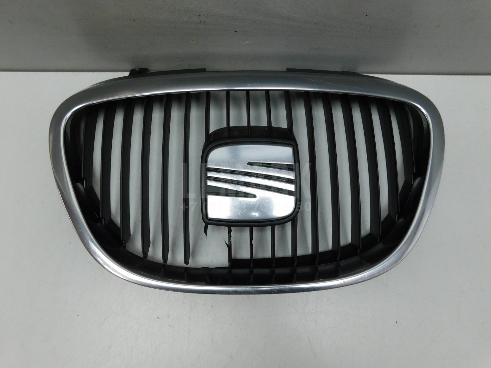 Решетка радиатора Seat Leon 2005> 1P0853651C9B9