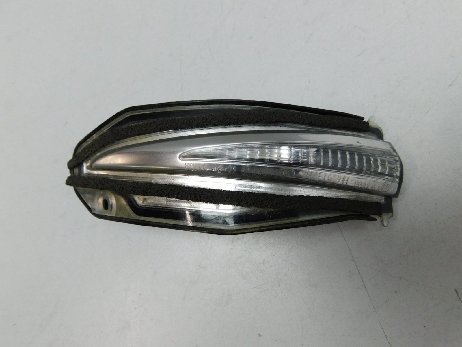 Повторитель указателя поворота Toyota RAV 4 2013-2019