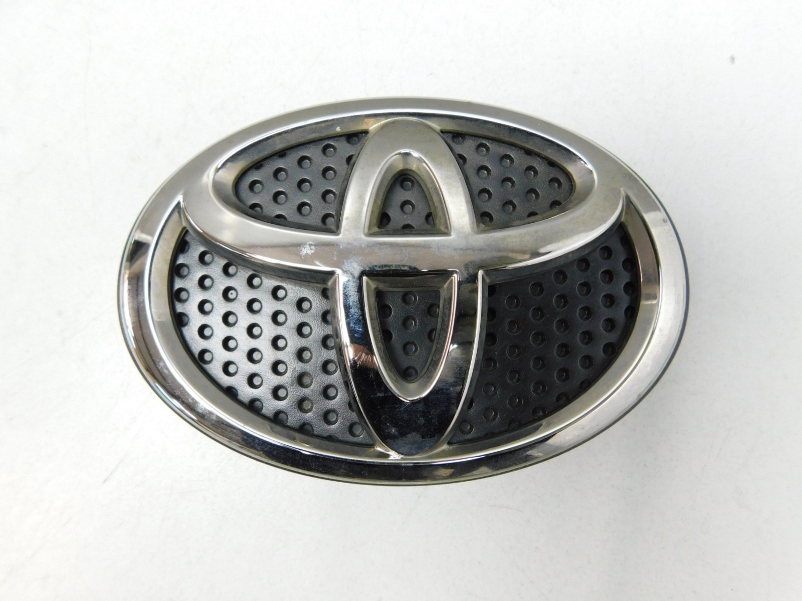 Эмблема Toyota RAV 4 2013-2019