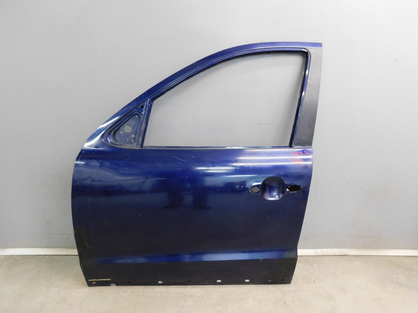 Дверь передняя левая Hyundai Santa Fe 2006-2012