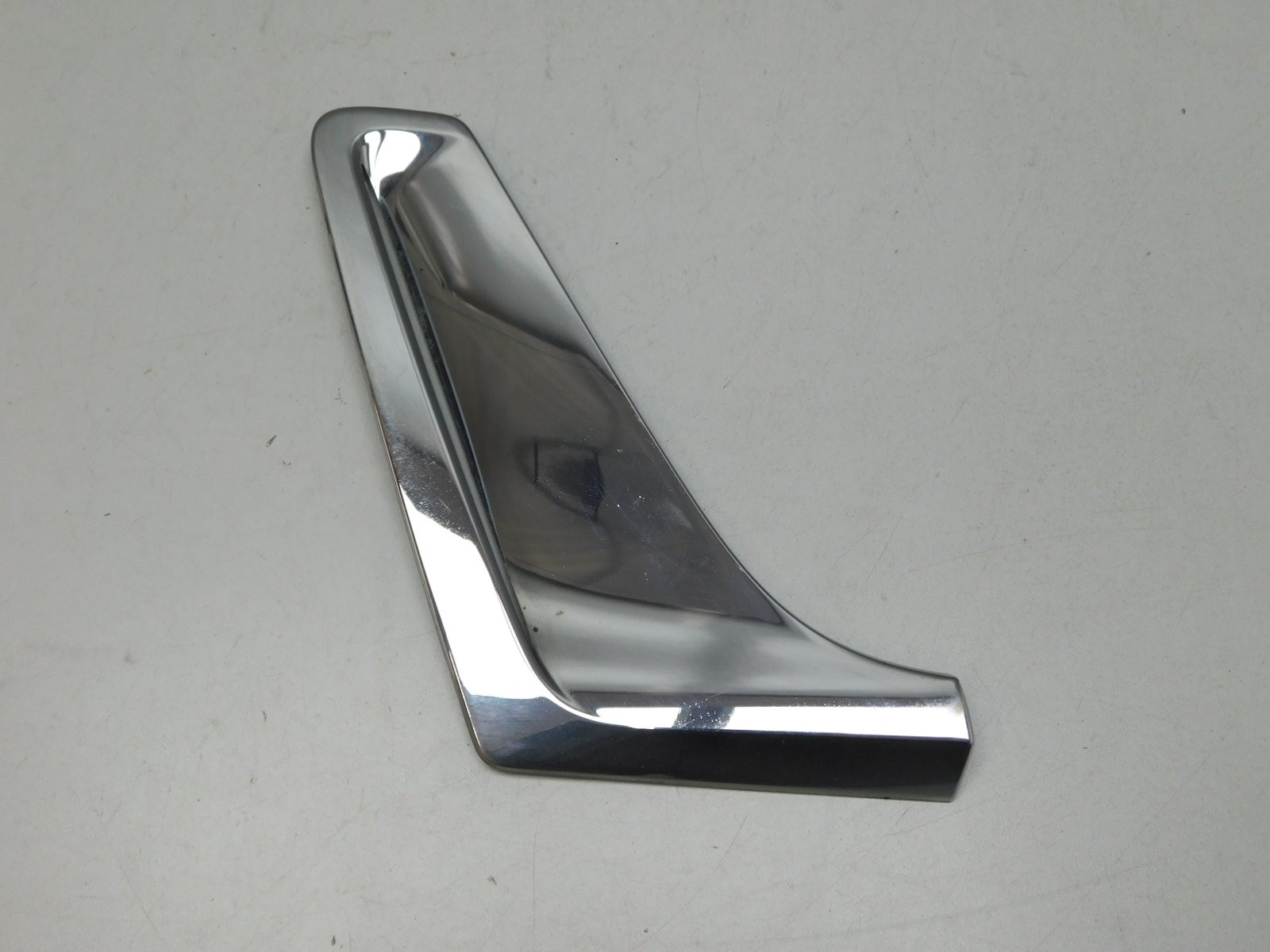 Накладка крыла переднего левого BMW 7-серия G11/G12 2014>