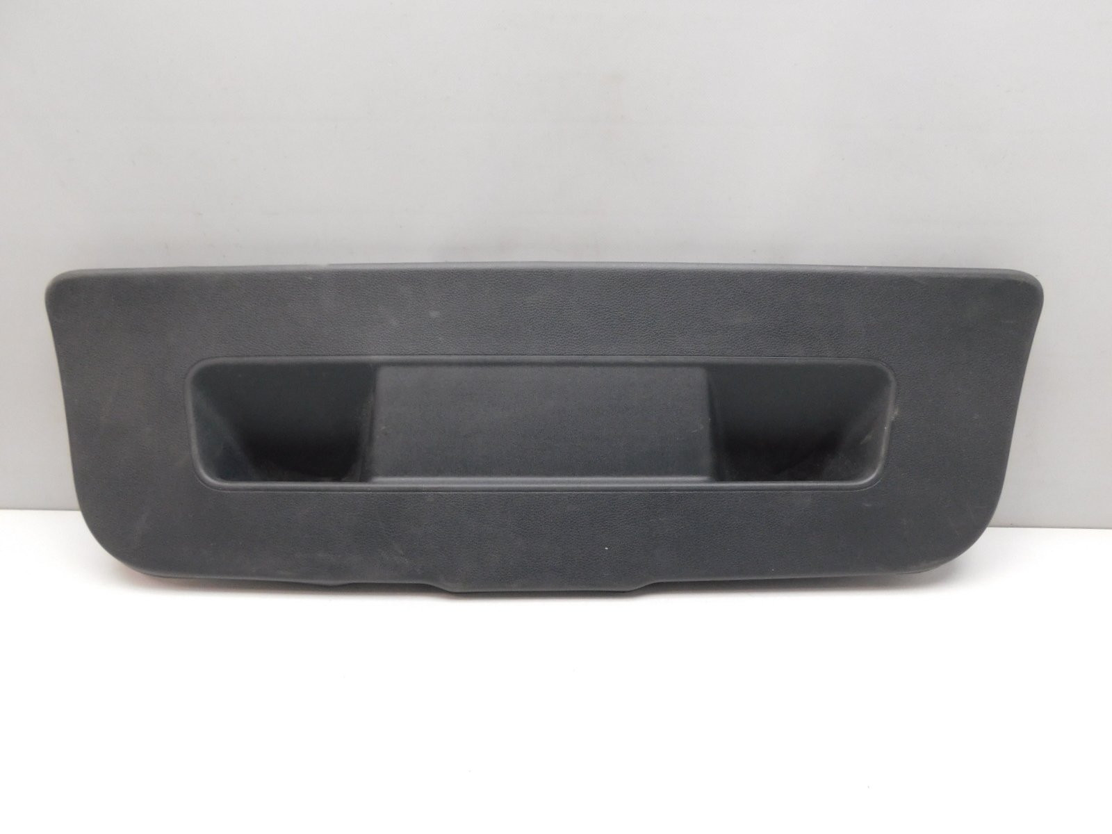 Обшивка крышки багажника Volkswagen Polo Sedan 2011-2020