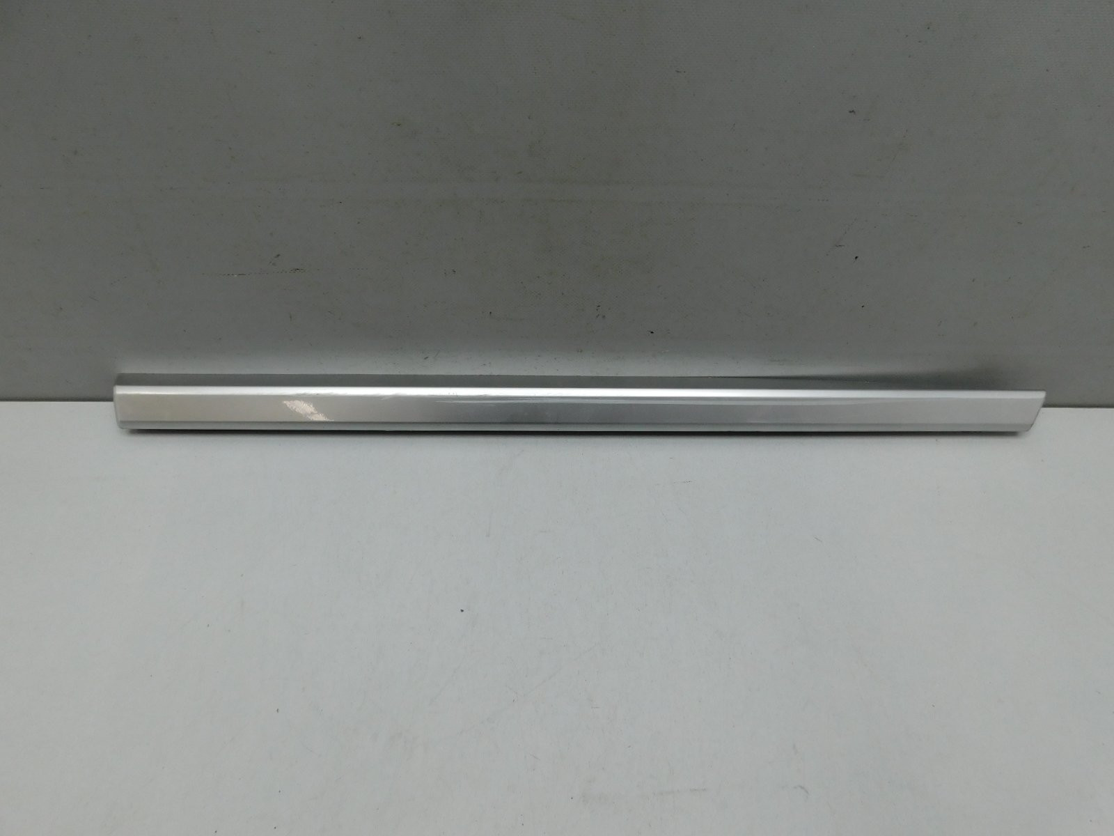 Молдинг двери задней левой Land Rover Range Rover IV 2013>