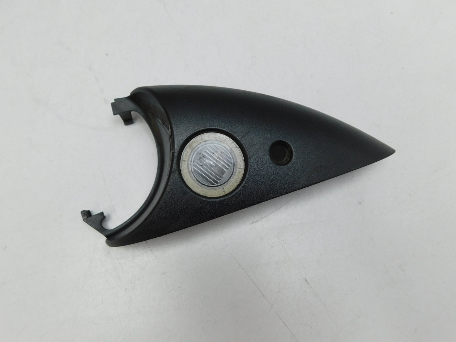 Накладка зеркала левого Volvo XC60 2008-2017