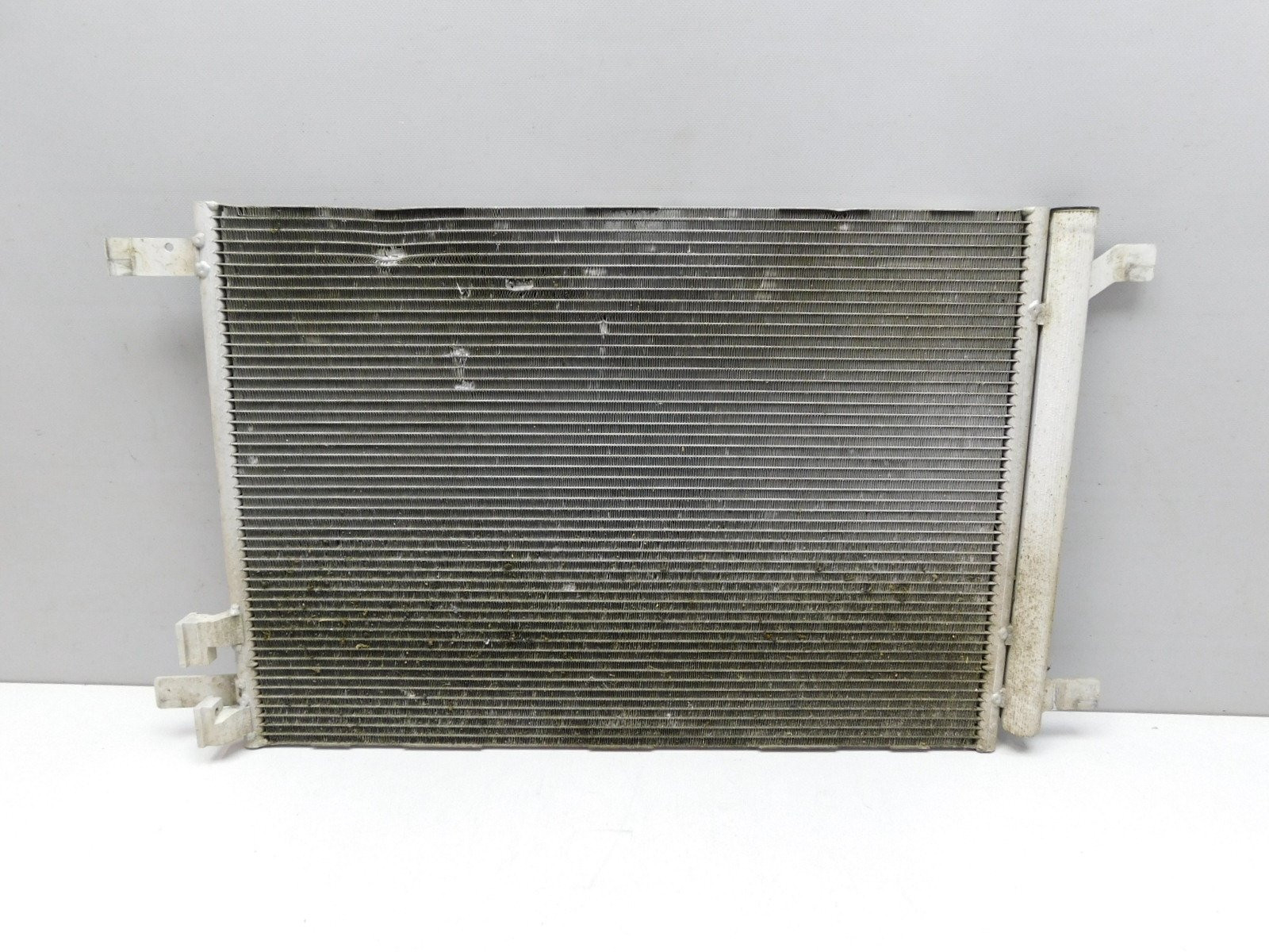Радиатор кондиционера Volkswagen Tiguan 2017>