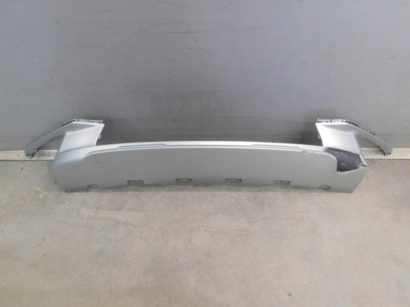 Накладка переднего бампера Volvo V90 Cross Country 2017>