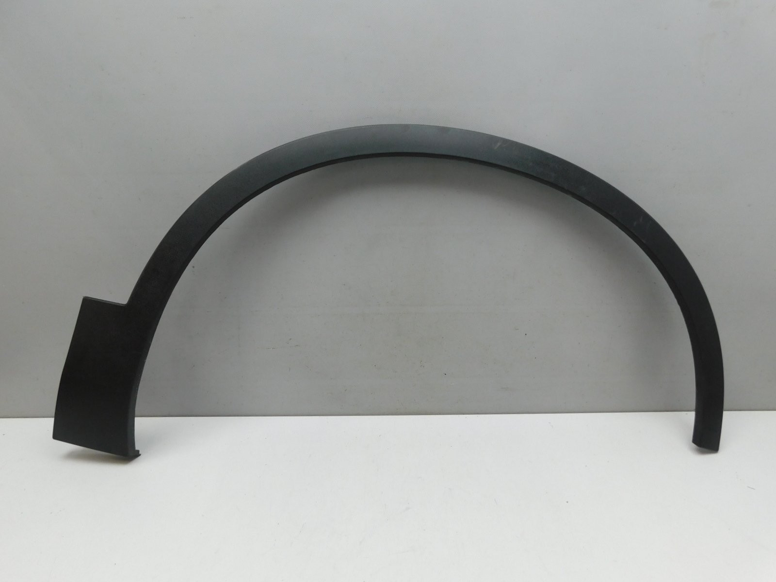 Накладка крыла переднего правого Volvo XC40 2017>