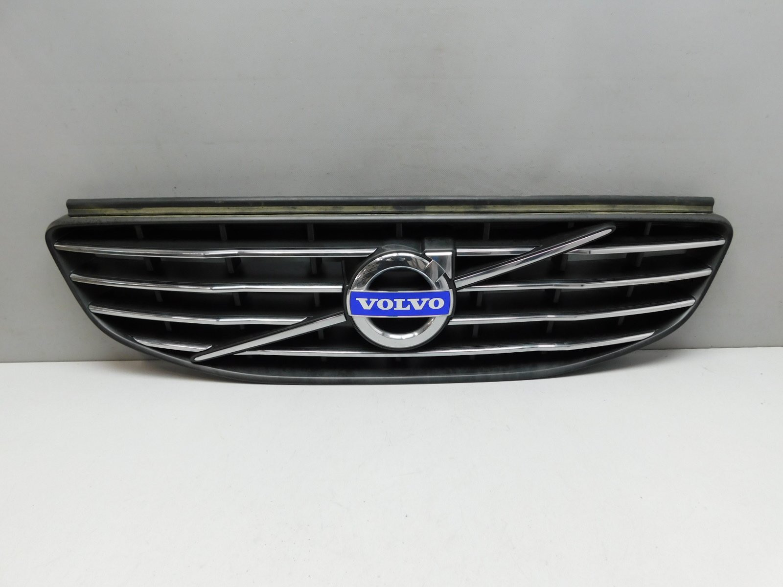Решетка радиатора Volvo XC60 2008-2017