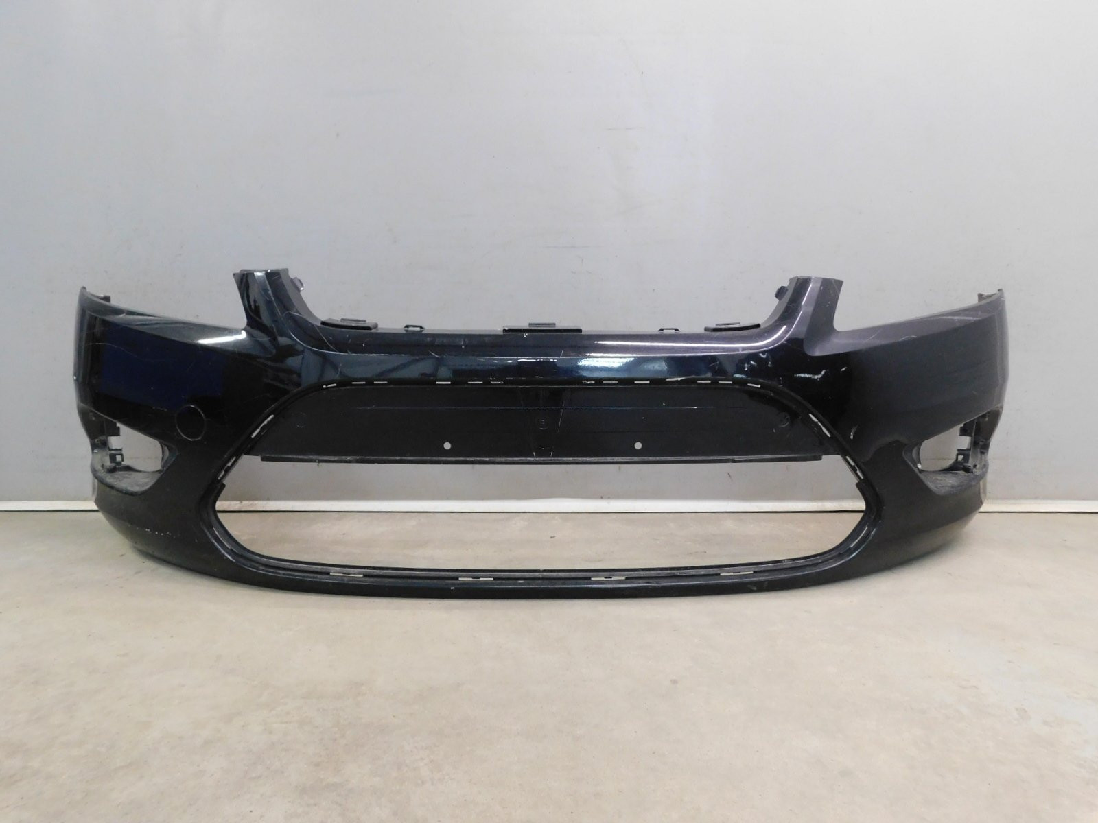 Бампер передний Ford Focus II 2008-2011