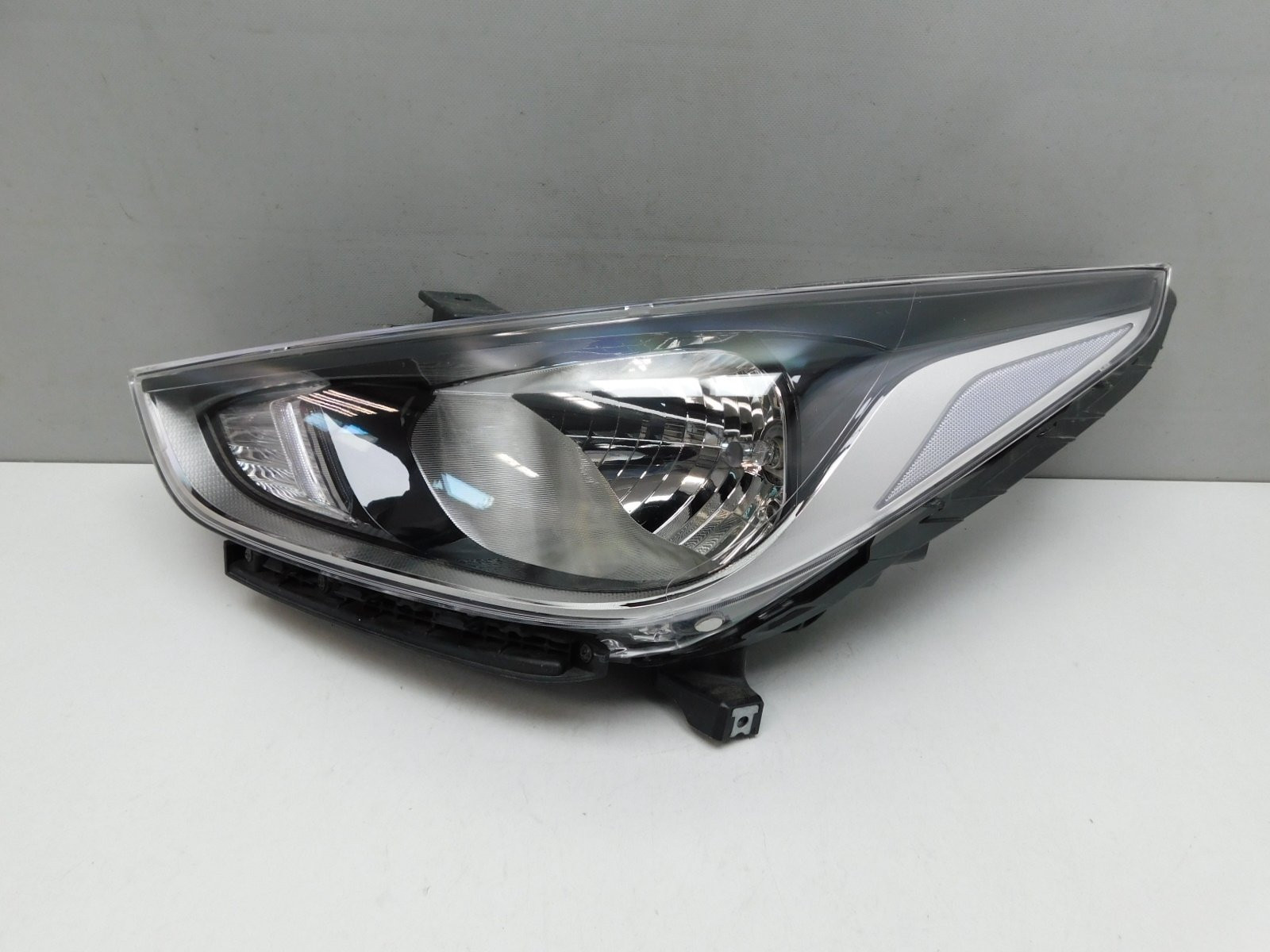 Фара левая Hyundai Solaris 2017>