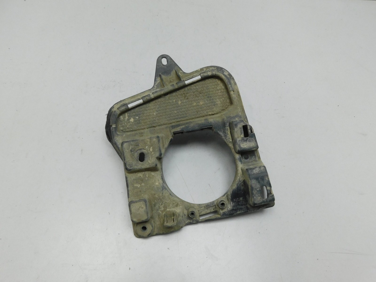 Кронштейн переднего бампера Lexus LX 570 (URJ200) 2007>