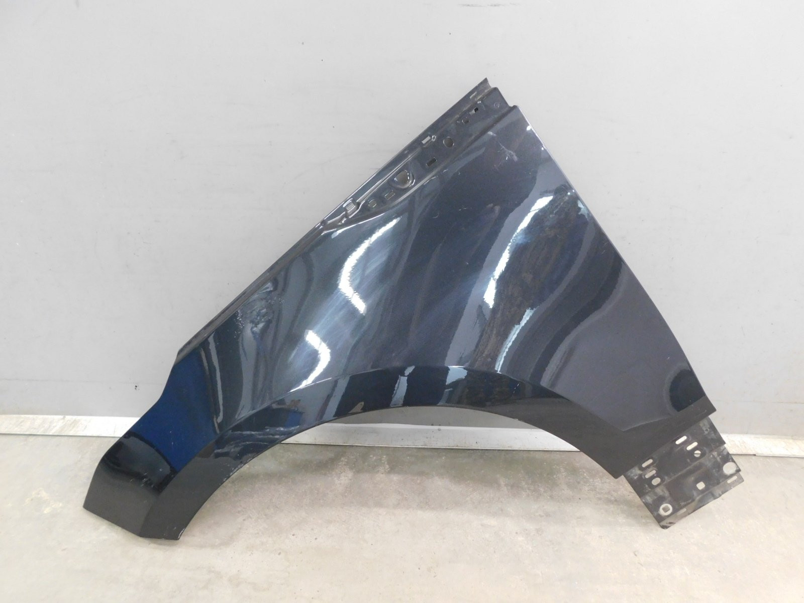 Крыло переднее левое Land Rover Range Rover Velar 2017>