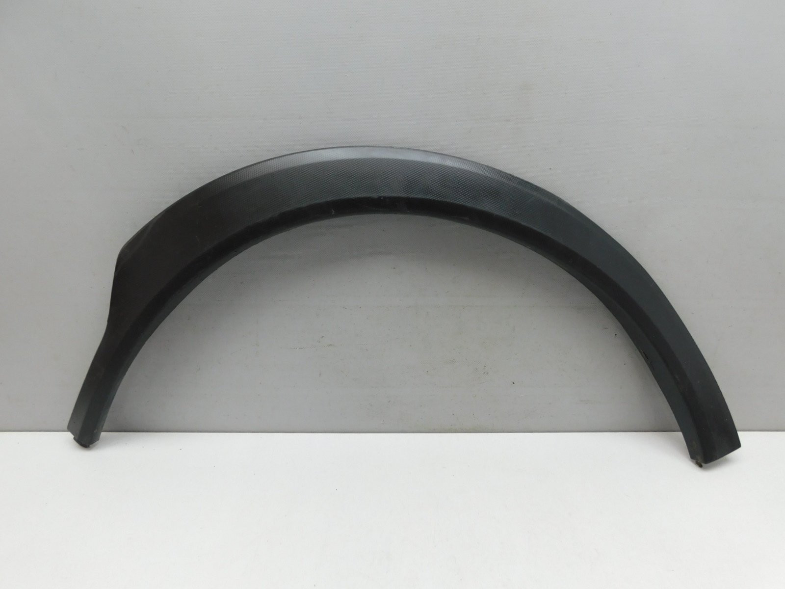 Накладка крыла переднего правого Subaru XV 2011-2017