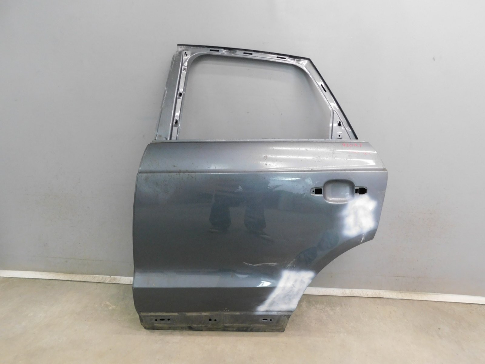 Дверь задняя левая Audi Q3 2012-2018
