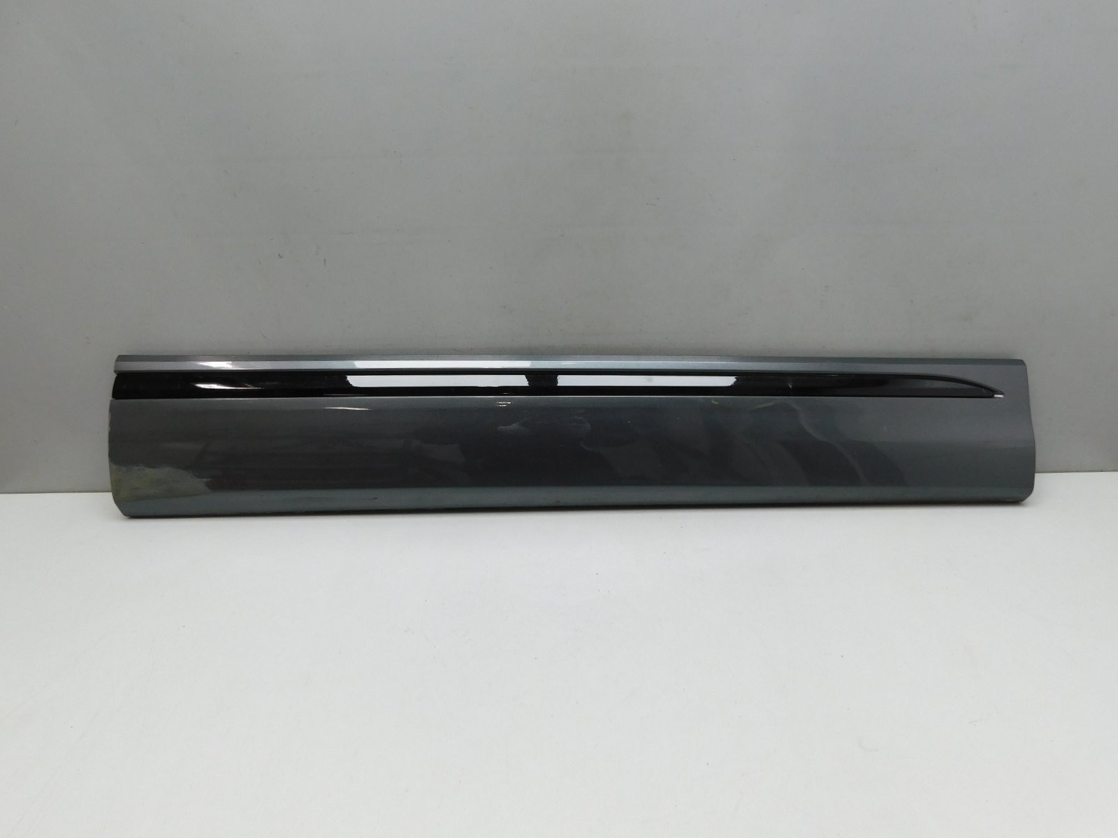 Накладка двери передней правой Audi Q8 2018>