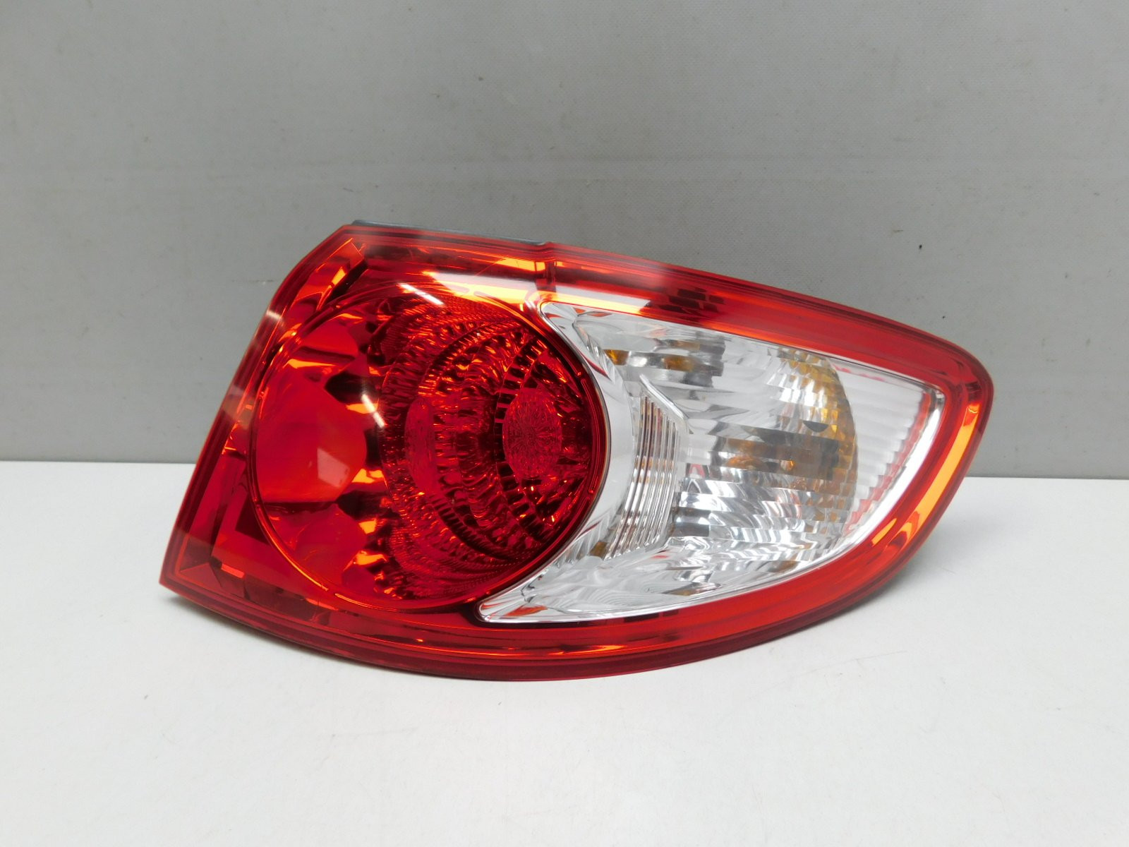 Фонарь задний наружный правый Hyundai Santa Fe 2006-2012