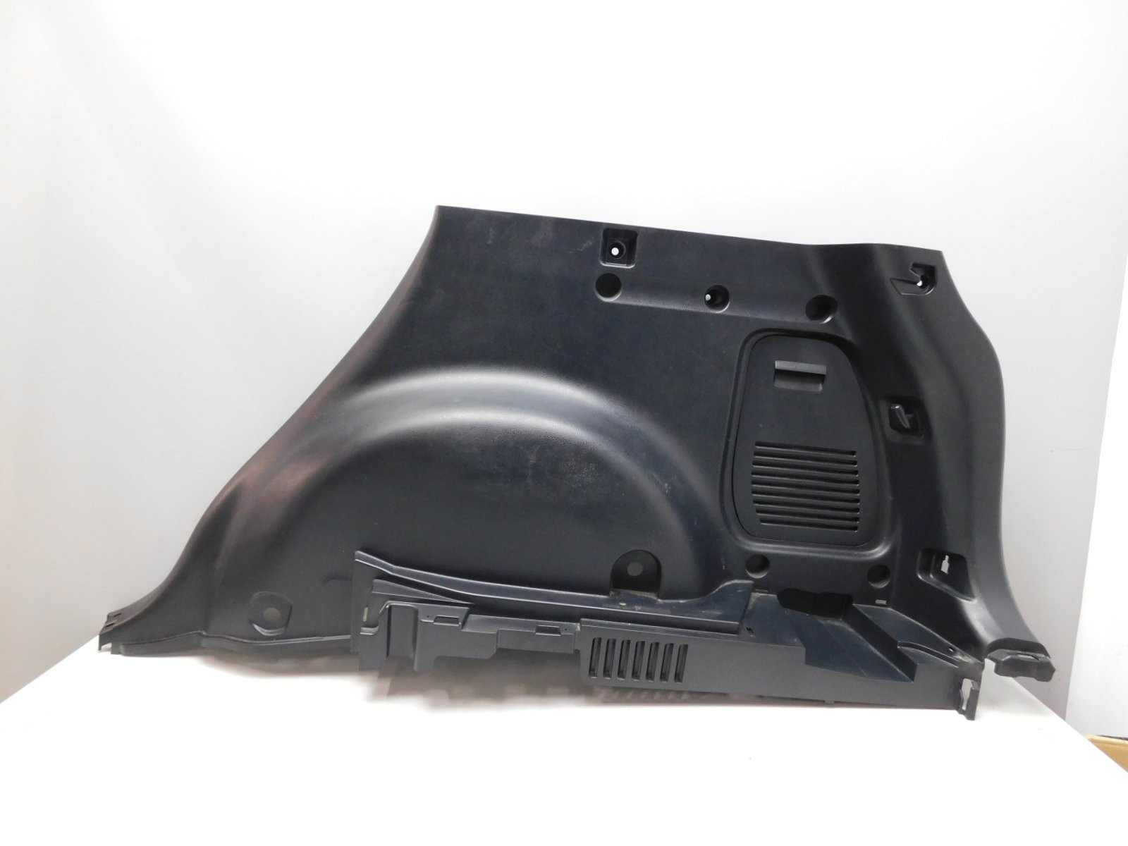 Обшивка багажника Toyota RAV 4 2013-2019