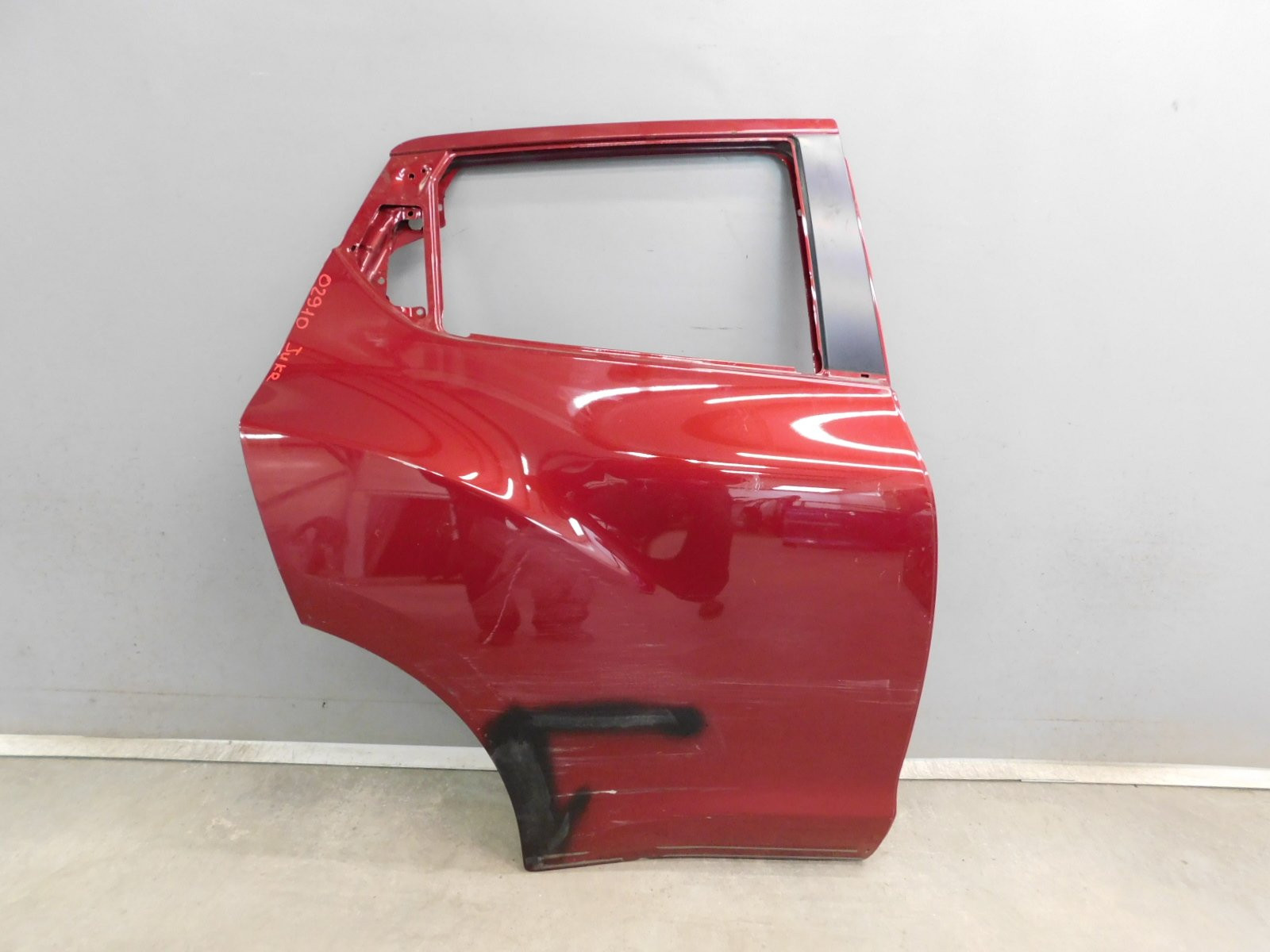 Дверь задняя правая Nissan Juke 2011>