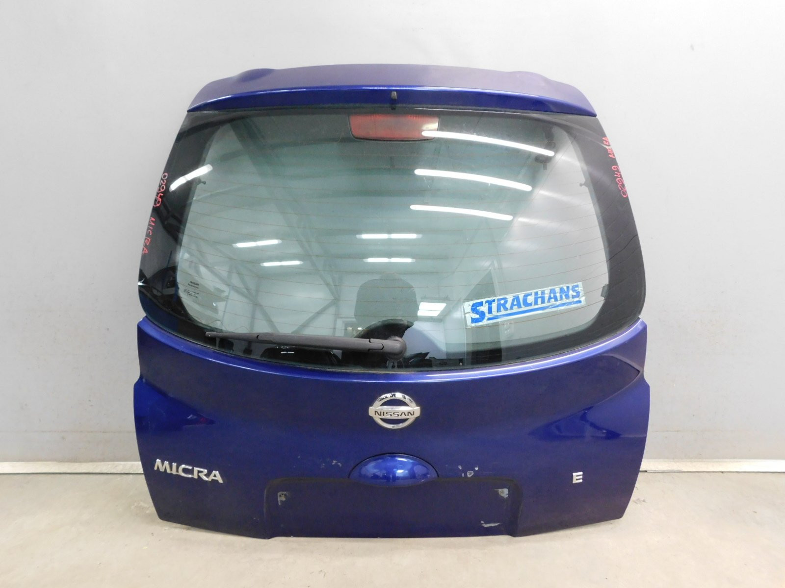 Дверь багажника Nissan Micra (K12) 2002-2010