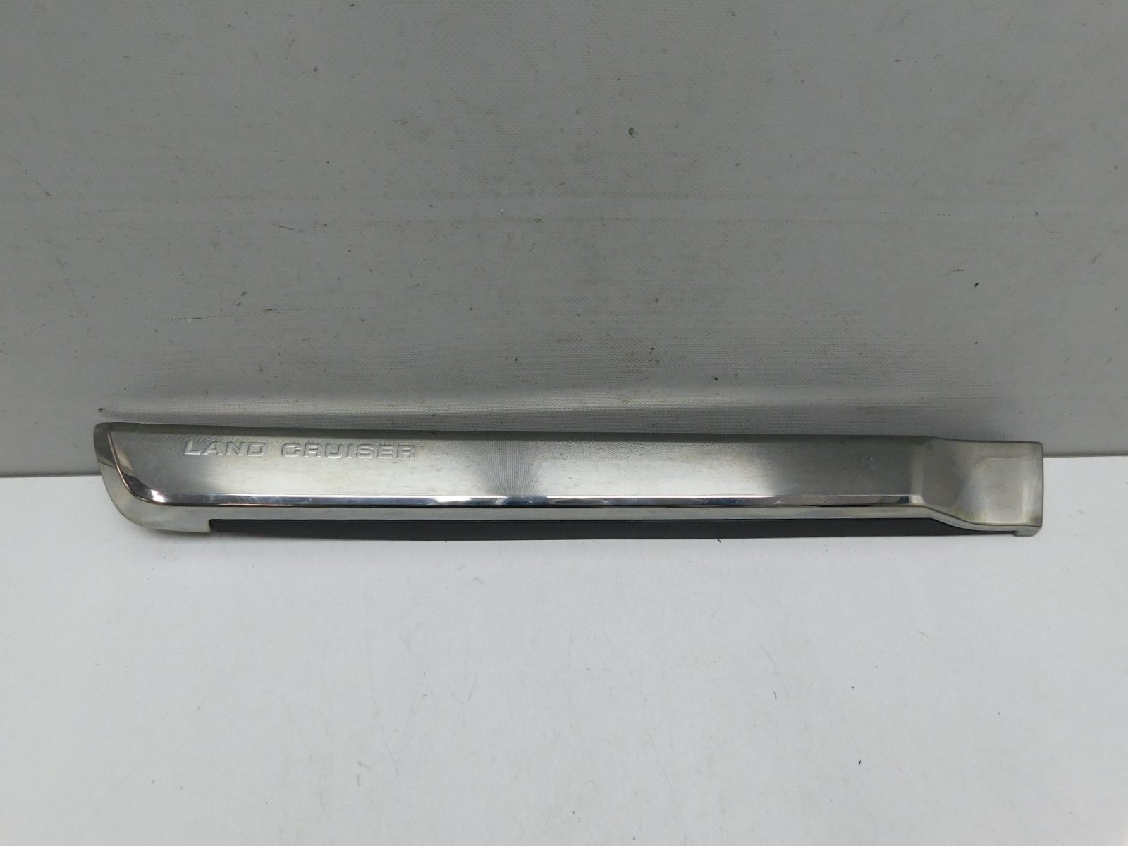 Молдинг двери задней правой Toyota Land Cruiser (200) 2008>