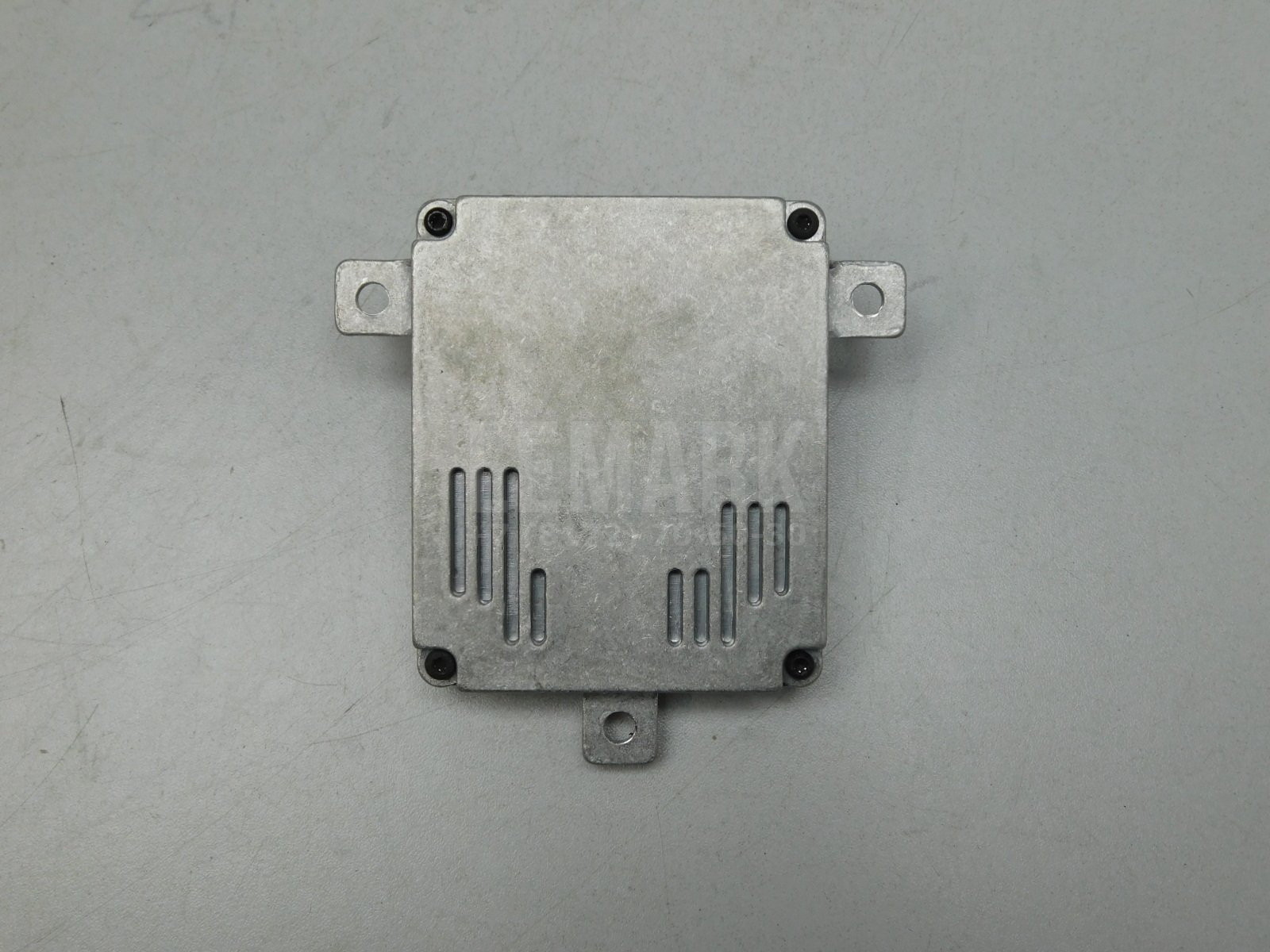 Блок розжига ксеноновой лампы Volkswagen Passat B7 2011-2015 8K0941597B