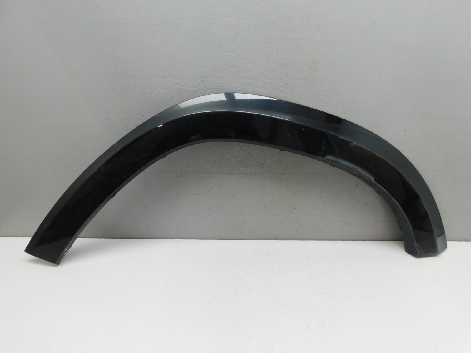 Накладка крыла заднего  левого Mercedes-Benz GL/GLS-klasse X166 2012>