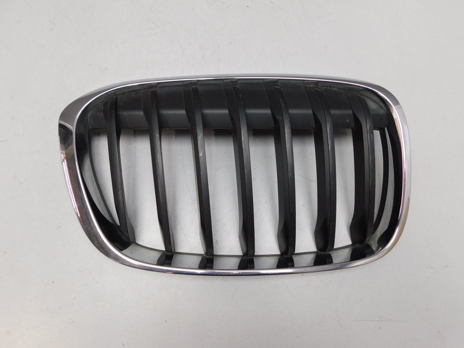 Решетка радиатора BMW X1 F48 2015>