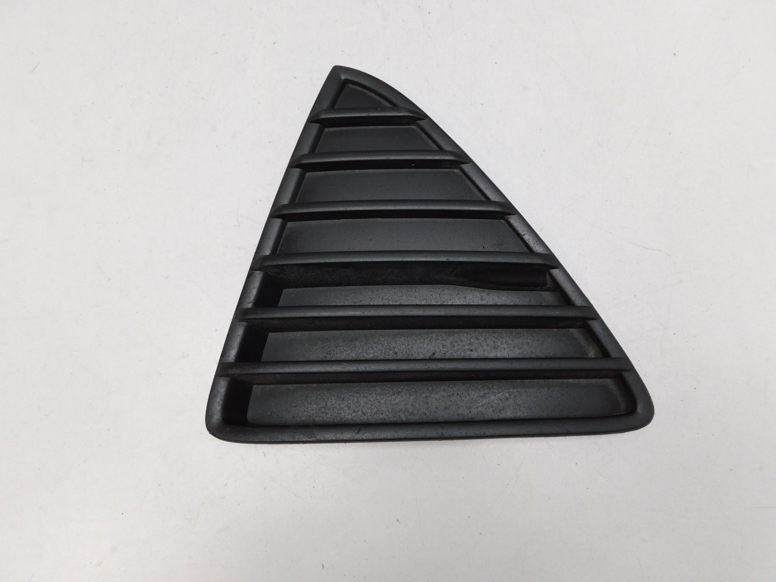 Решетка в бампер левая Ford Focus III 2011>