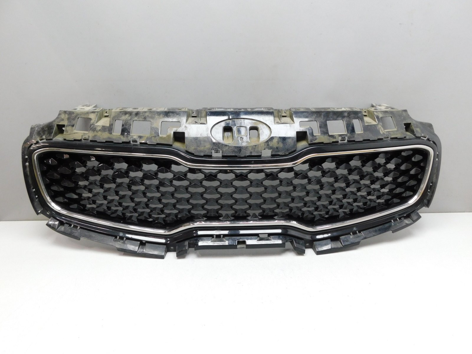 Решетка радиатора Kia Sportage 2015>