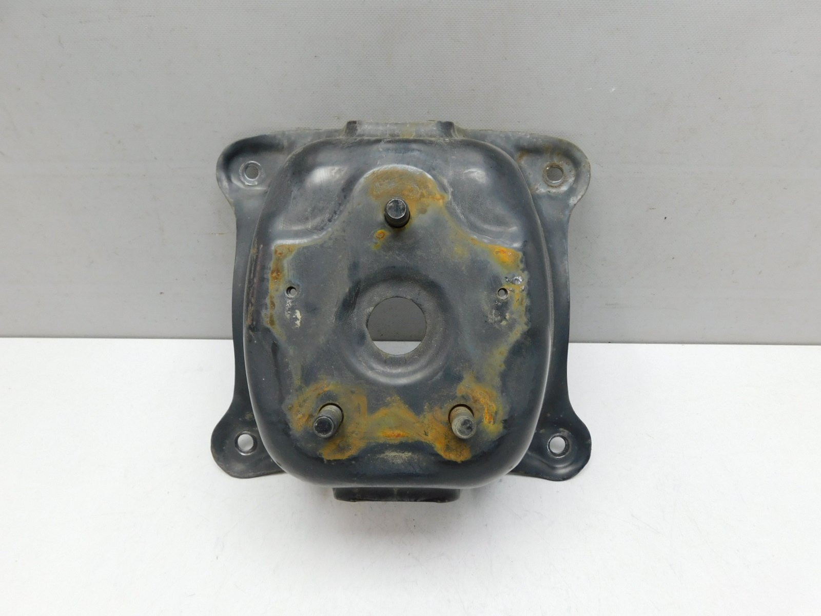 Кронштейн крепления запасного ко Suzuki Grand Vitara 2006>