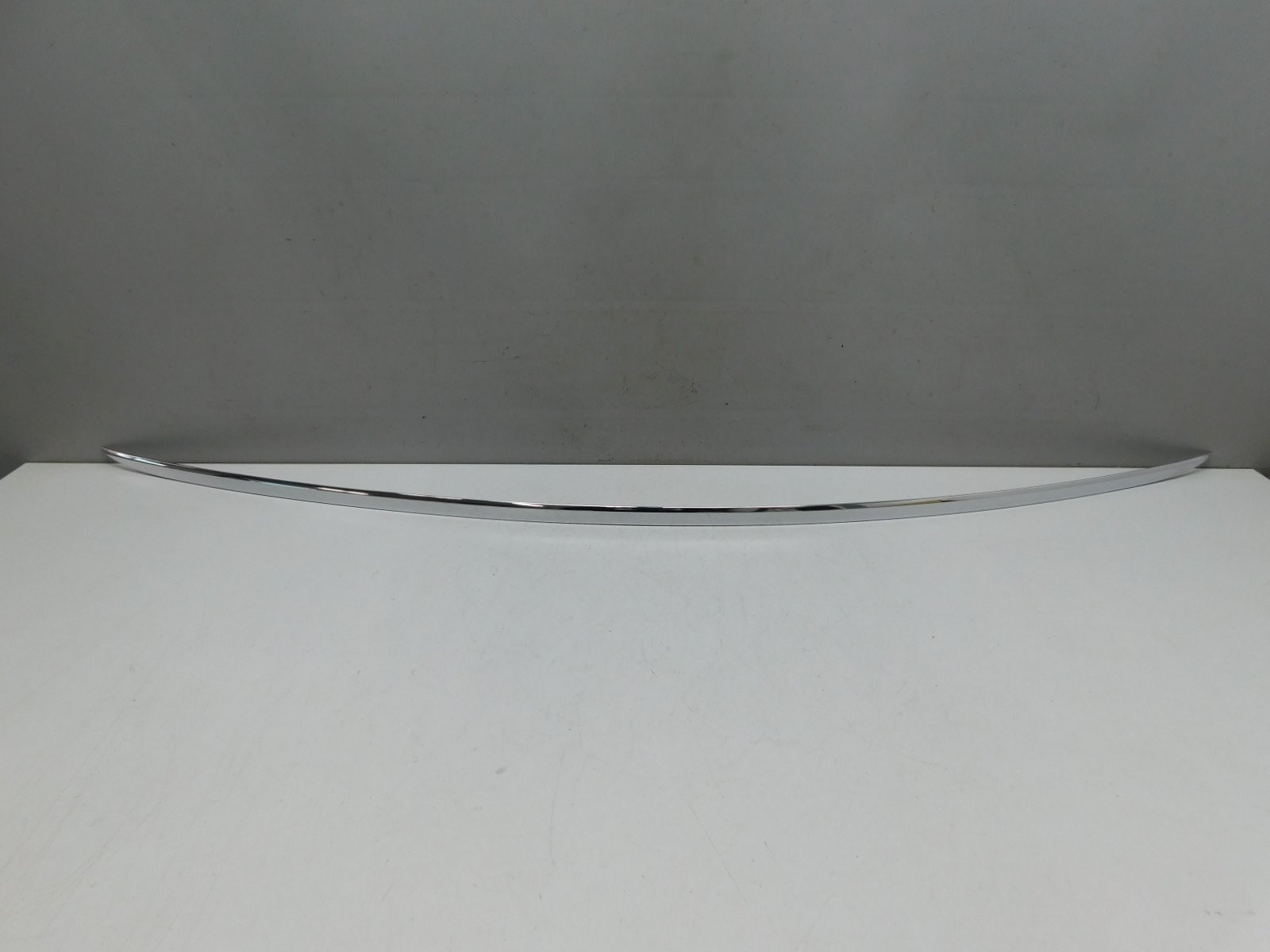 Молдинг крышки багажника Audi Q5 2008-2017