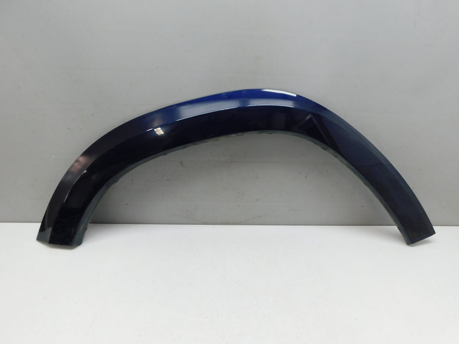 Накладка крыла заднего  правого Mercedes-Benz GL/GLS-klasse X166 2012>