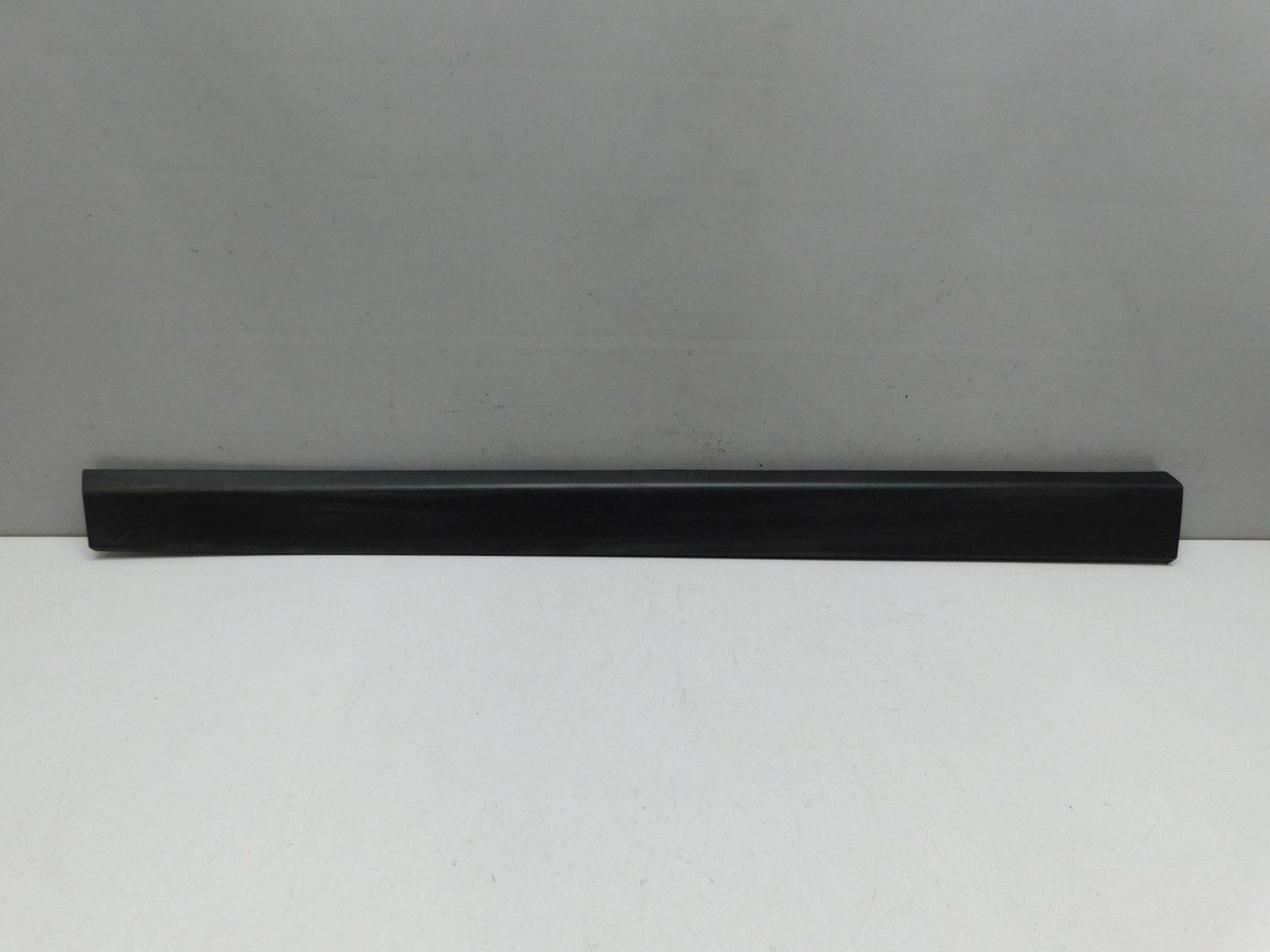 Накладка двери передней левой BMW X1 F48 2015>