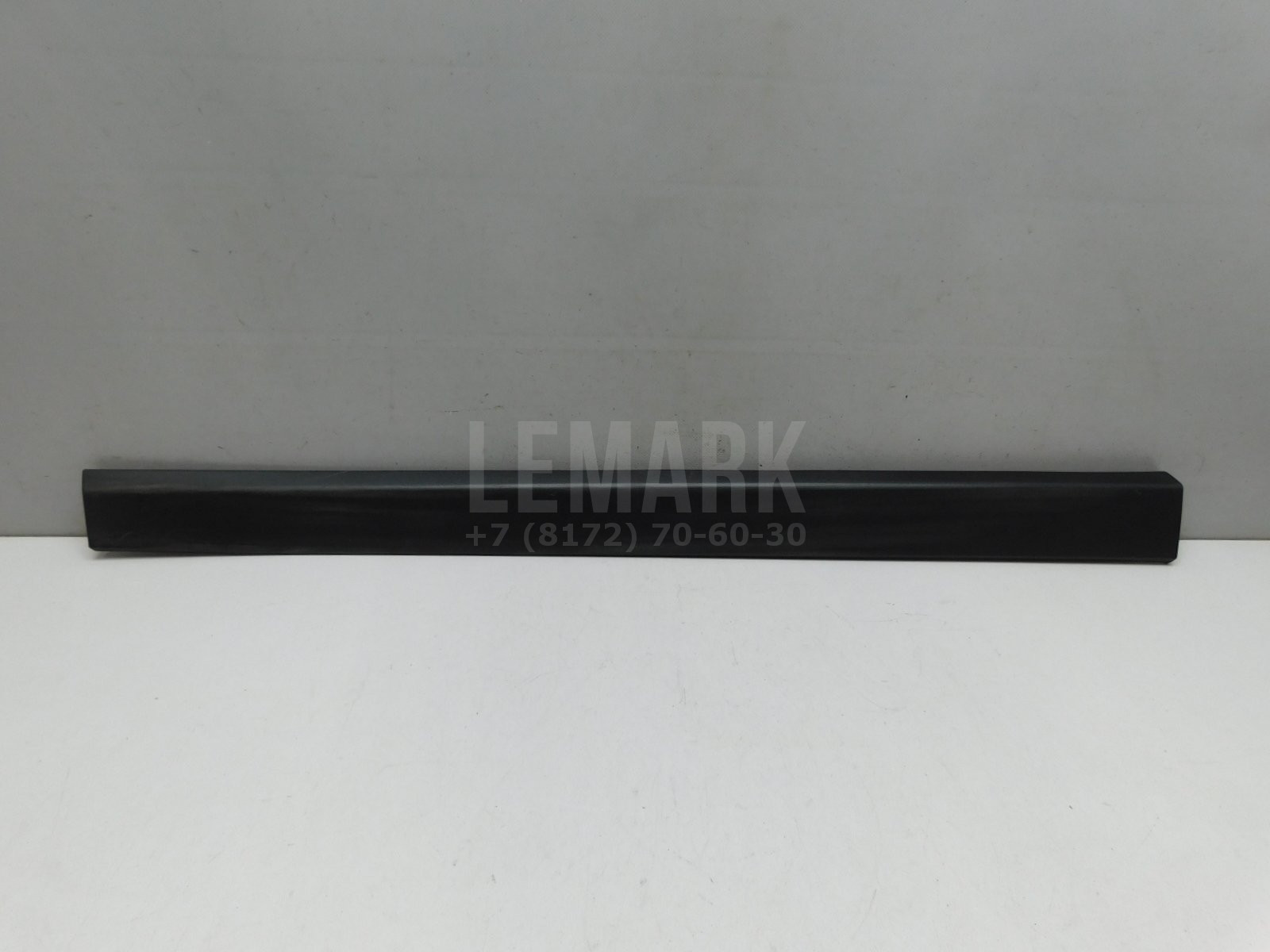 Накладка двери передней левой BMW X1 F48 2015> 51137352091