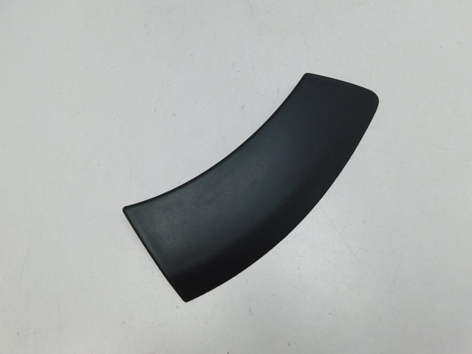 Накладка крыла заднего  правого Renault Duster 2011>