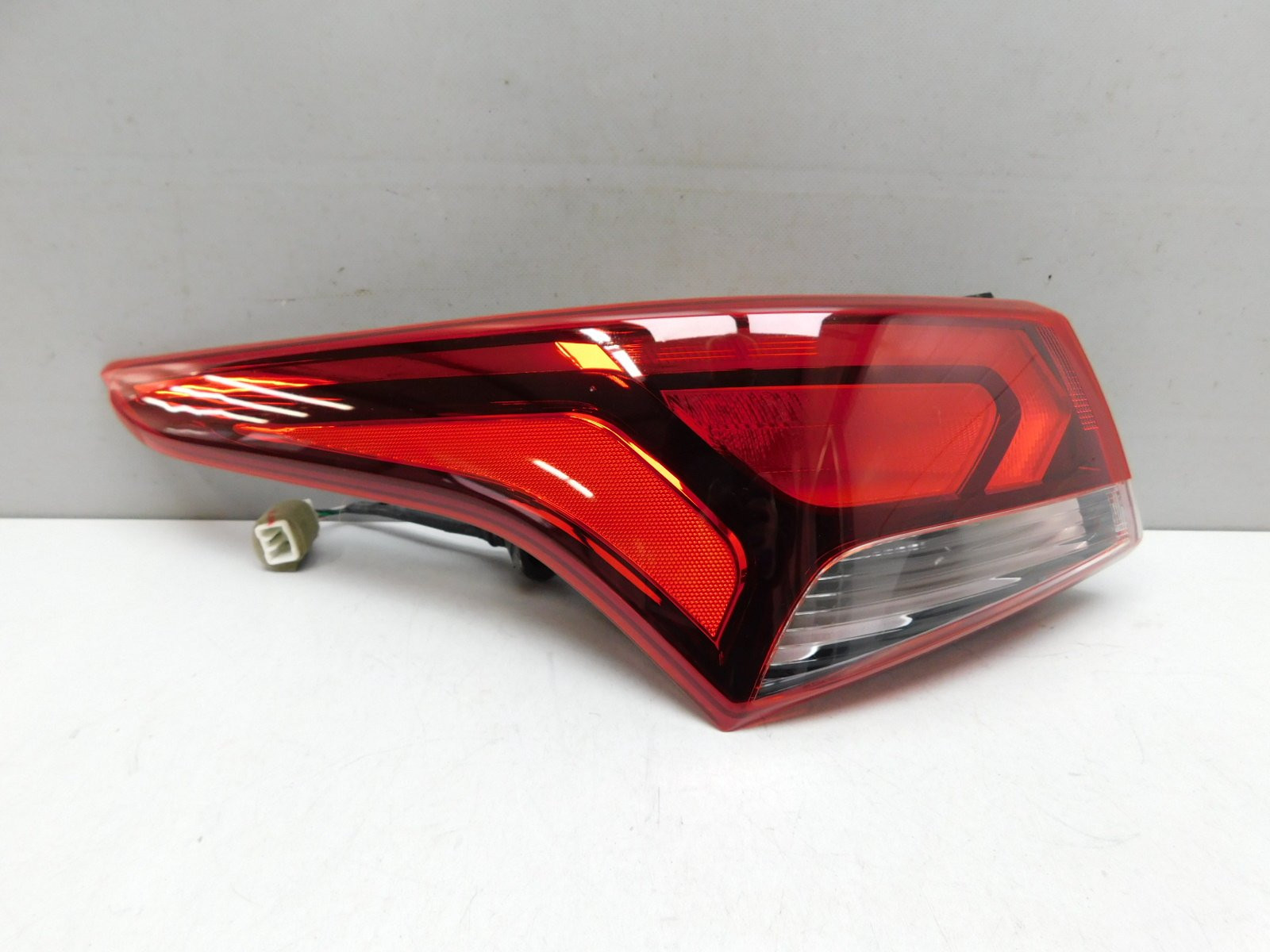 Фонарь задний наружный левый Hyundai Solaris 2017>